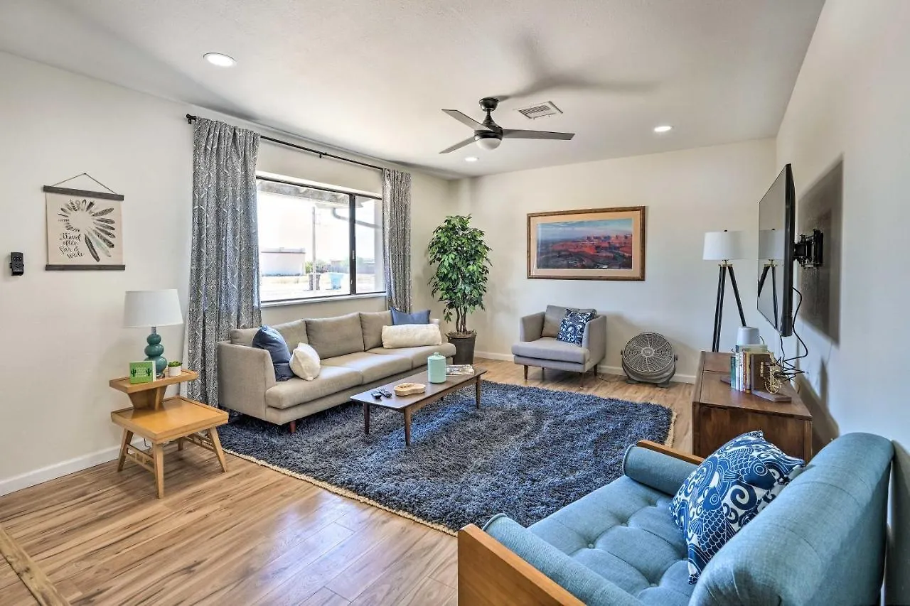 Sunny Phoenix Home With Pool And Backyard Oasis!